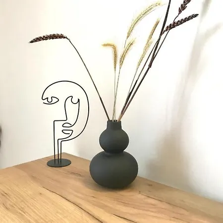 Sunset Premium Studio 9 *