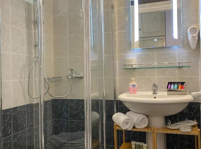 Sunset Premium Studio 9 *