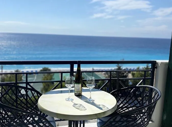 Sunset Premium Studio 9