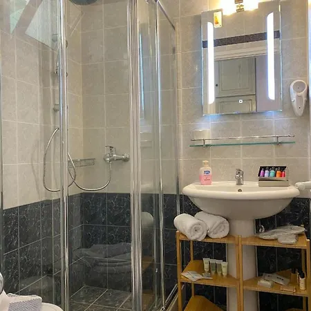 Sunset Premium Studio 9 *